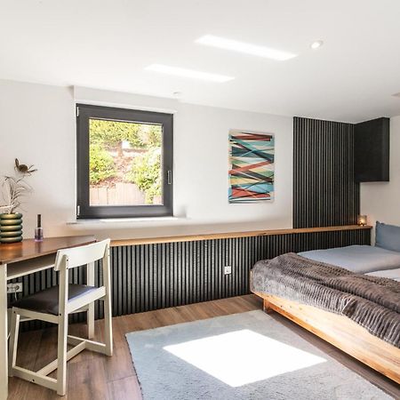 Eifelbergversteck Grosse Und Moderne Einliegerwohnung In Mayen Luaran gambar